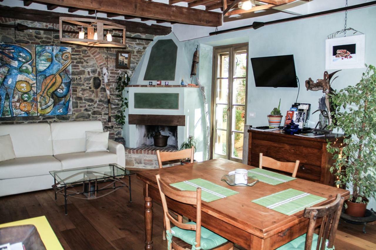 Residenza Fra Le Torri - Charme & Art Gallery Home Arezzo Extérieur photo