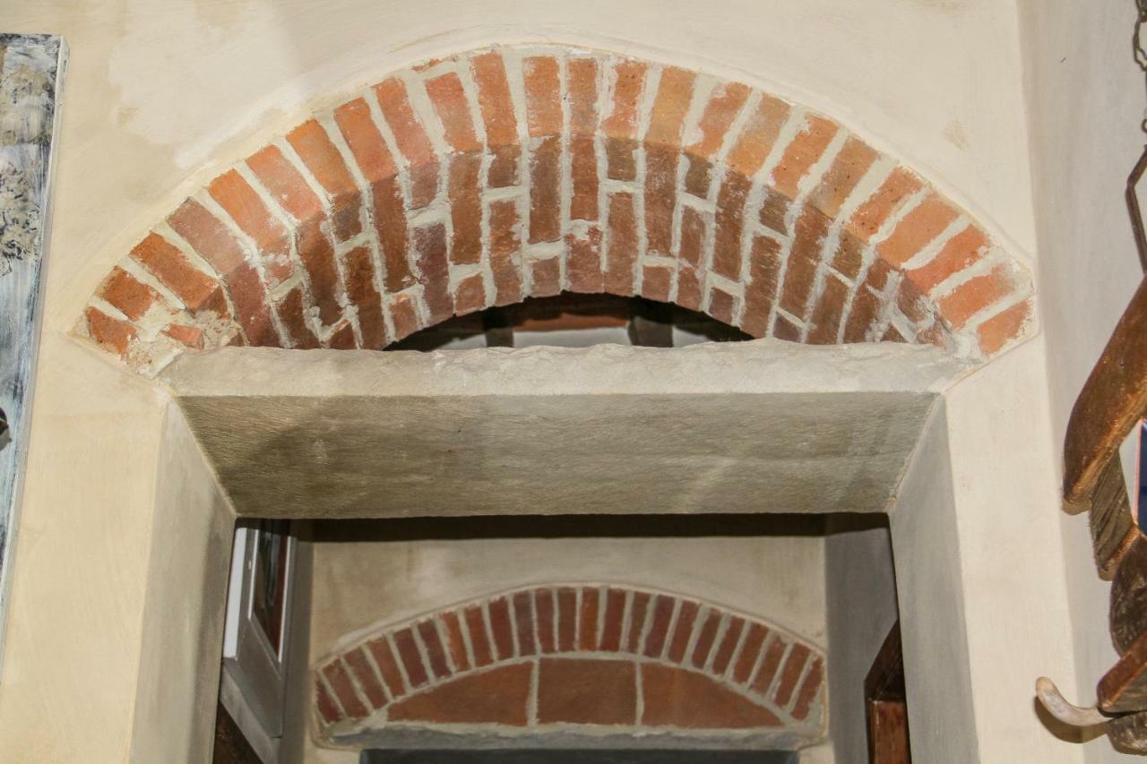 Residenza Fra Le Torri - Charme & Art Gallery Home Arezzo Extérieur photo